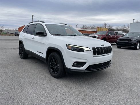 Certified 2023 Jeep Cherokee Altitude Lux image 1