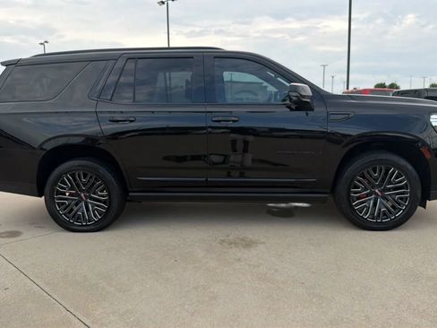 Used 2021 GMC Yukon Denali w/ Denali Premium Package AWD/4WD image 23