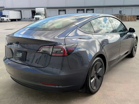 Used 2022 Tesla Model 3 Long Range AWD/4WD image 7