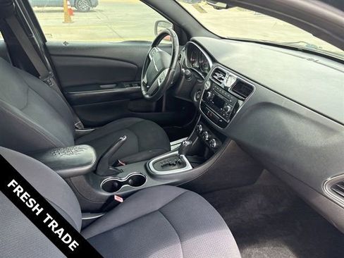 Used 2014 Chrysler 200 Touring w/ 200 Super S Group image 4