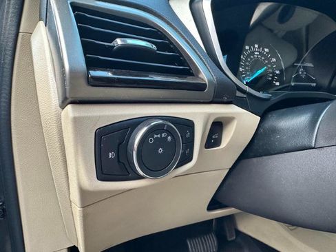 Used 2016 Ford Fusion SE w/ Equipment Group 202A FWD image 24