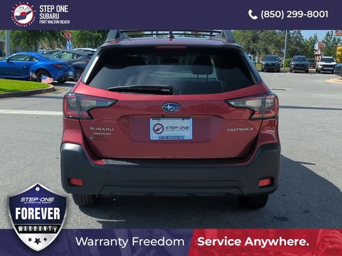 Used 2025 Subaru Outback Premium AWD/4WD image 6
