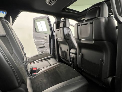 Used 2019 Dodge Durango GT w/ Blacktop Package AWD/4WD image 12
