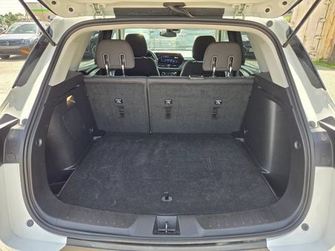 Used 2025 Chevrolet TrailBlazer LT AWD/4WD image 7