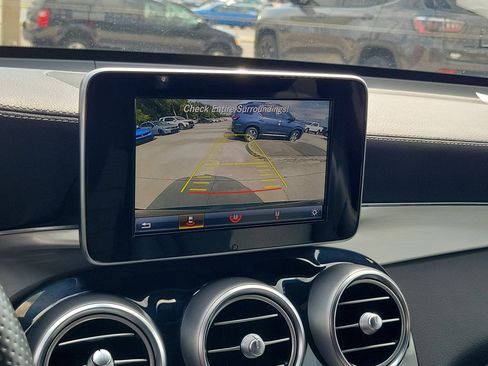 Used 2017 Mercedes-Benz GLC 300 4MATIC image 24