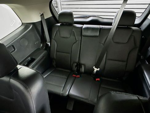 Used 2025 Kia Telluride S FWD image 30