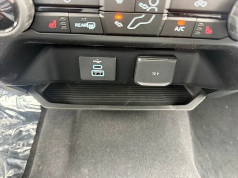 New 2026 Ford F250 XLT w/ XLT Premium Package AWD/4WD image 25