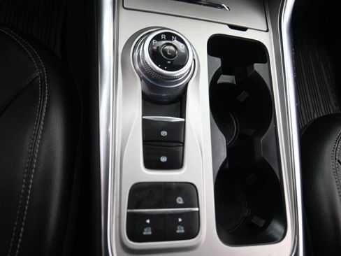 Used 2023 Ford Explorer Limited w/ Limited Technology Package RWD image 14