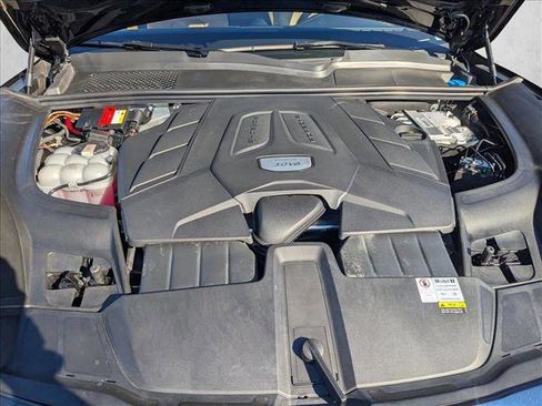 Used 2022 Porsche Cayenne image 23