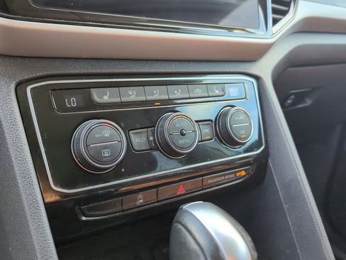 Used 2023 Volkswagen Atlas SE w/ Panoramic Sunroof Package image 22