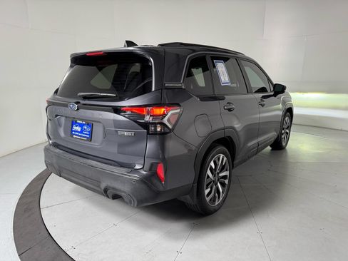 Used 2025 Subaru Forester Touring w/ Touring Package AWD/4WD image 5