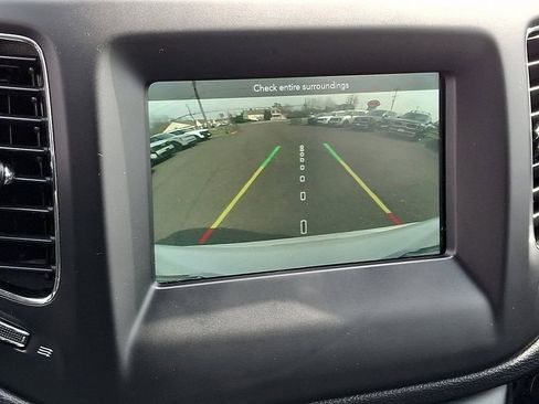 Used 2019 Jeep Compass Latitude w/ Cold Weather Group image 17