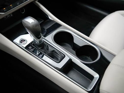 Used 2024 Nissan Altima 2.5 SV image 31