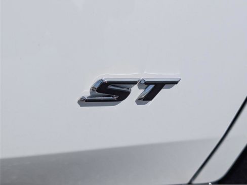 New 2026 Buick Envista Sport Touring FWD image 6
