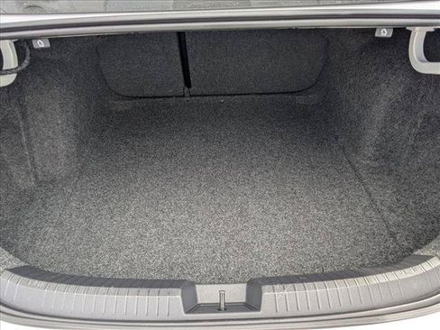 Used 2019 Volkswagen Jetta GLI FWD image 6