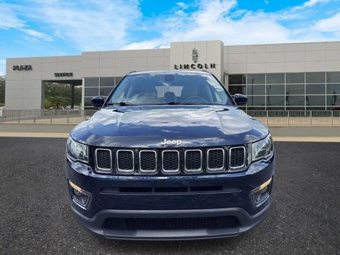 Used 2018 Jeep Compass Latitude w/ Popular Equipment Group FWD image 8
