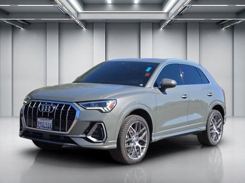 Used 2020 Audi Q3 2.0T Premium Plus w/ Premium Plus Package AWD/4WD image 8