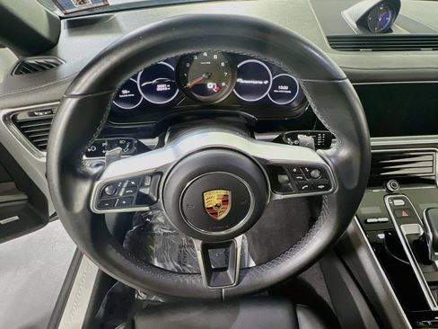 Used 2018 Porsche Panamera 4 AWD/4WD image 11