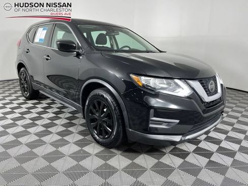 Used 2020 Nissan Rogue S FWD image 1