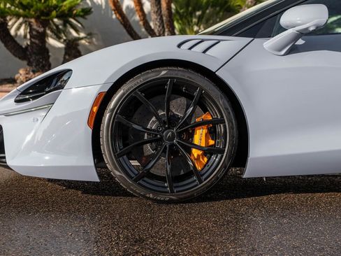 New 2026 McLaren Artura image 7