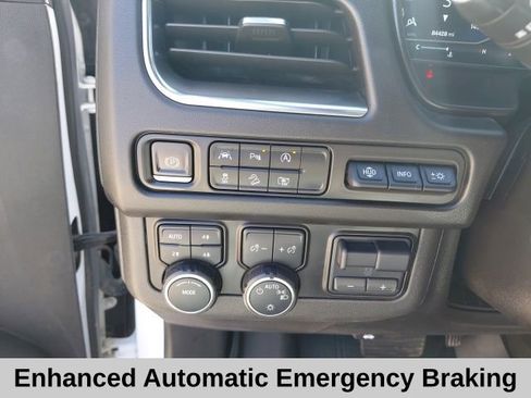 Used 2023 Chevrolet Suburban Premier AWD/4WD image 14