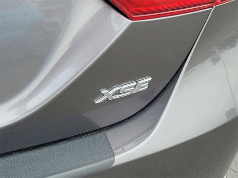 Used 2022 Toyota Camry XSE image 36