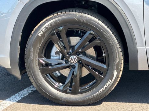 New 2026 Volkswagen Atlas Cross Sport SEL R-Line AWD/4WD image 24