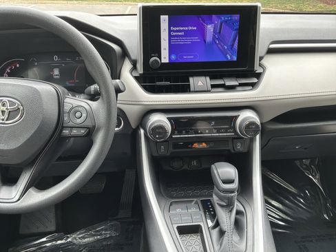 Used 2023 Toyota RAV4 XLE FWD image 30
