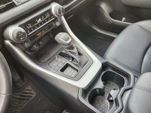 Used 2021 Toyota RAV4 XLE Premium FWD image 18