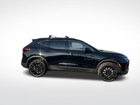 New 2026 Chevrolet Blazer LT w/ Convenience Package FWD image 2