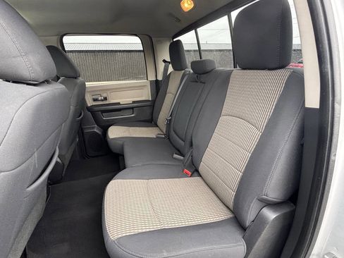 Used 2012 RAM 1500 Big Horn w/ Chrome Accents Group image 9