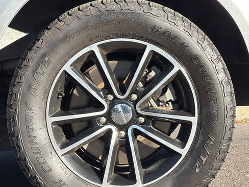 Used 2019 Dodge Grand Caravan GT image 28