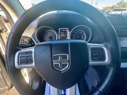 Used 2017 Dodge Journey SE w/ Flexible Seating Group image 13