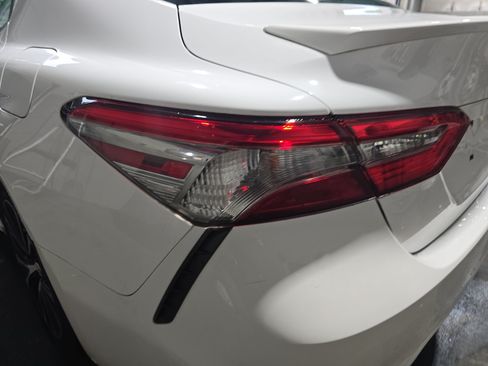 Used 2019 Toyota Camry SE FWD image 33