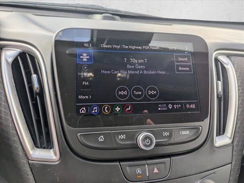 Used 2025 Chevrolet Malibu LT FWD image 12