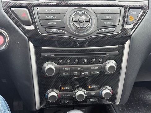 Used 2020 Nissan Pathfinder SV w/ Rock Creek Edition FWD image 11