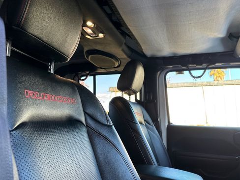 Used 2020 Jeep Gladiator Rubicon image 15