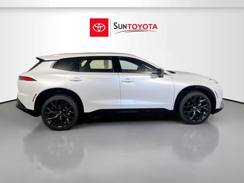 New 2026 Toyota Crown Signia image 2