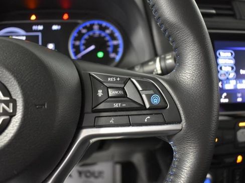 Certified 2024 Nissan Leaf SV Plus FWD image 17