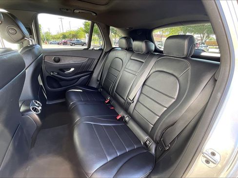 Used 2021 Mercedes-Benz GLC 300 4MATIC image 31