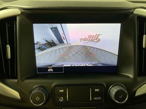 Used 2023 GMC Terrain SLE w/ Driver Convenience Package image 17