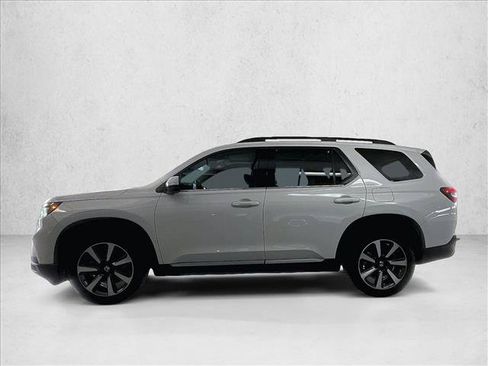 Used 2023 Honda Pilot Elite image 6