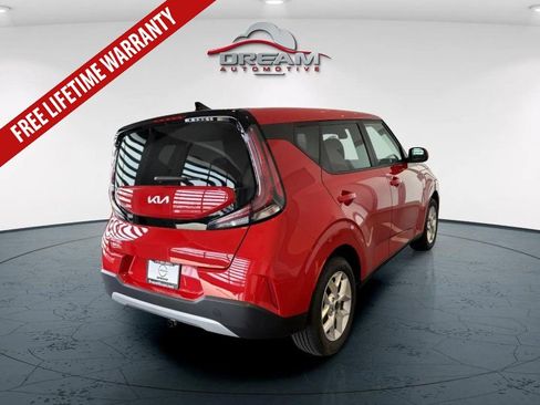 Used 2024 Kia Soul LX w/ Option Group 015 FWD image 17