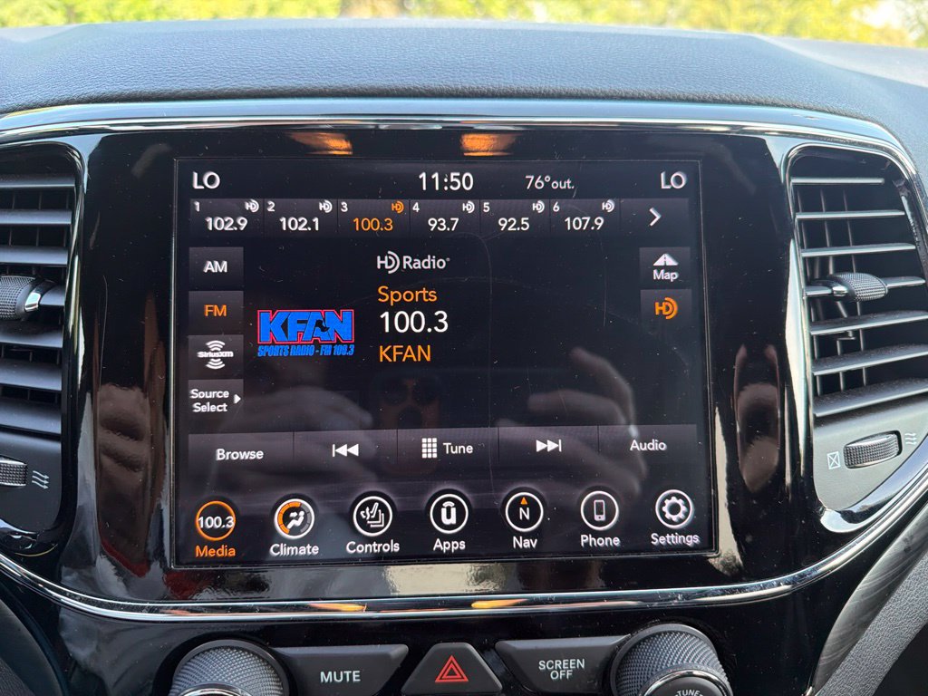Used 2020 Jeep Grand Cherokee Altitude AWD/4WD image 21