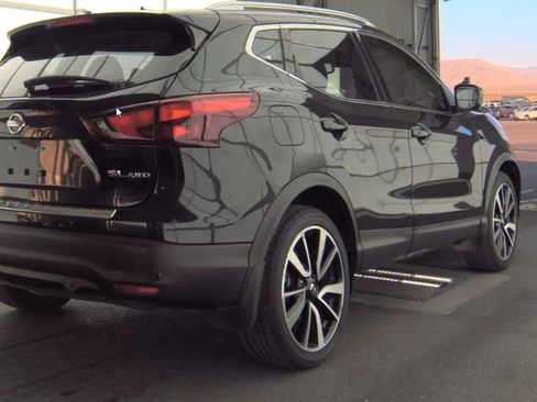 Used 2019 Nissan Rogue Sport SL w/ Premium Package image 4