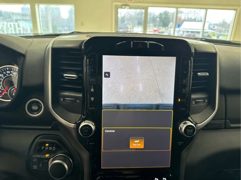 Used 2024 RAM 2500 Big Horn w/ Sport Appearance Package image 24