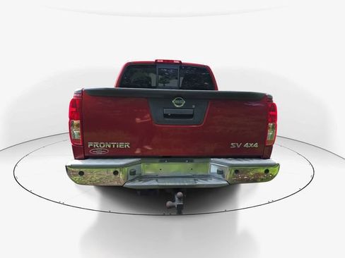 Used 2015 Nissan Frontier SV w/ SV Value Truck Package AWD/4WD image 6