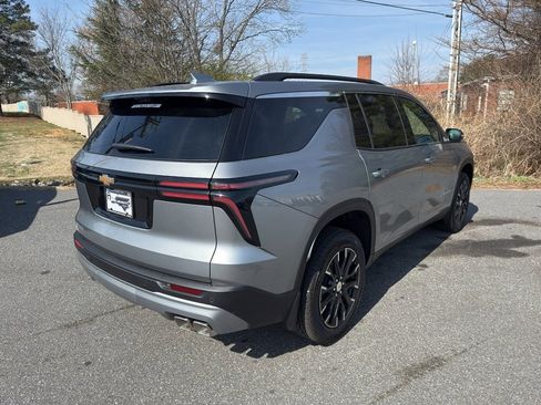 New 2026 Chevrolet Traverse LT w/ Sun and Wheel Package image 5