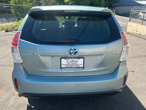 Used 2015 Toyota Prius V Five image 6