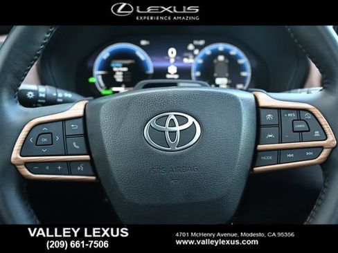 Used 2025 Toyota Grand Highlander AWD Hybrid image 10